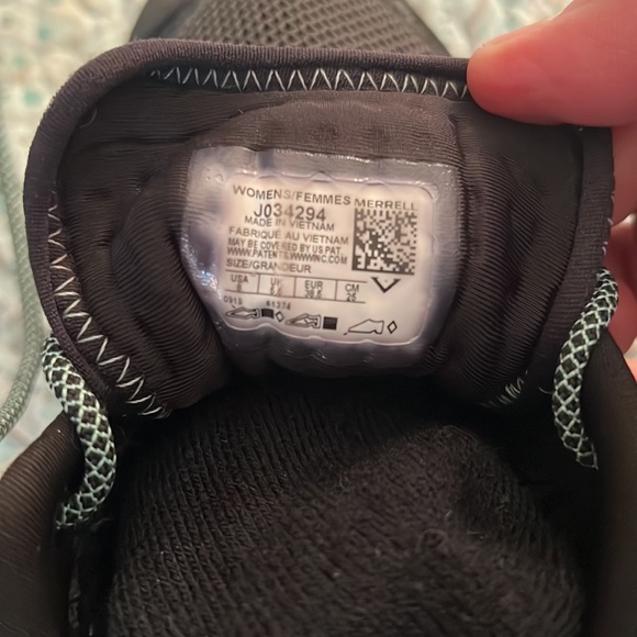 Women’s size 8 mesh walking shoes - Picture 5 of 6